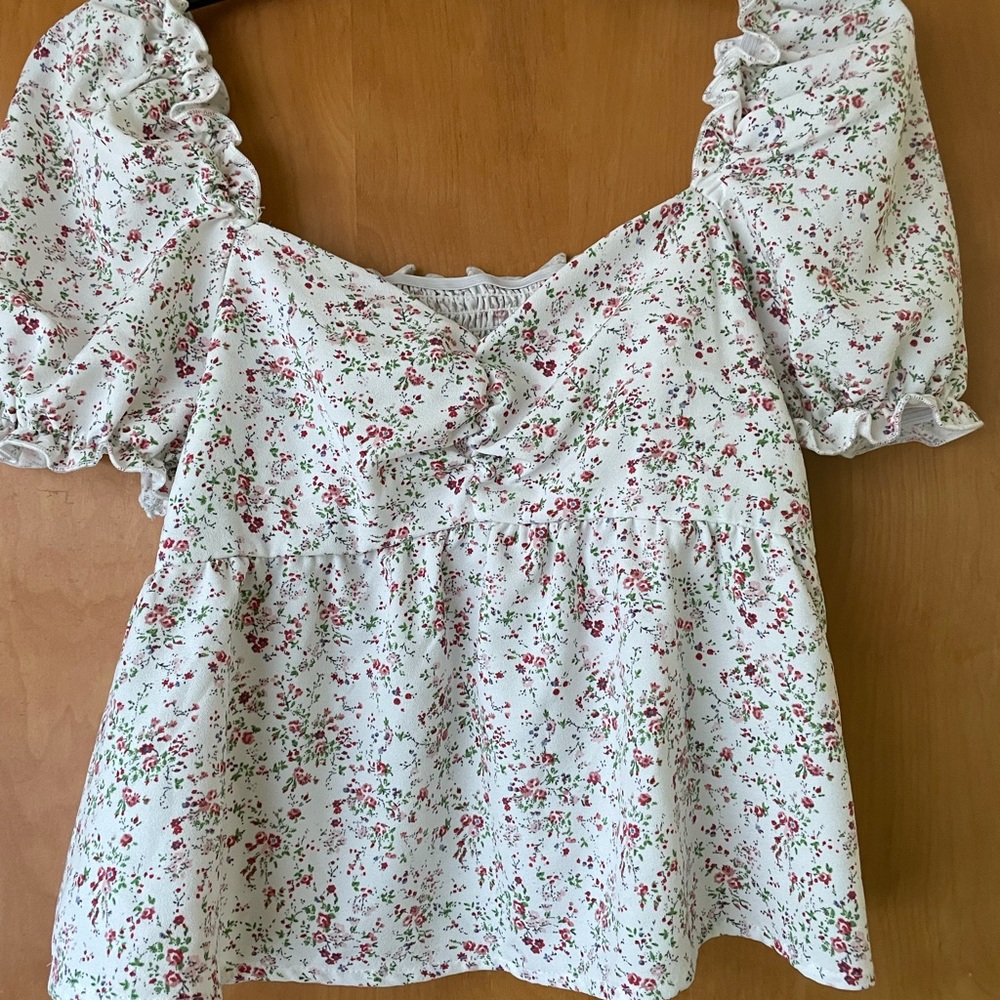 SHEIN Shirred Back Puff Sleeve Ditsy Floral Babydoll Top